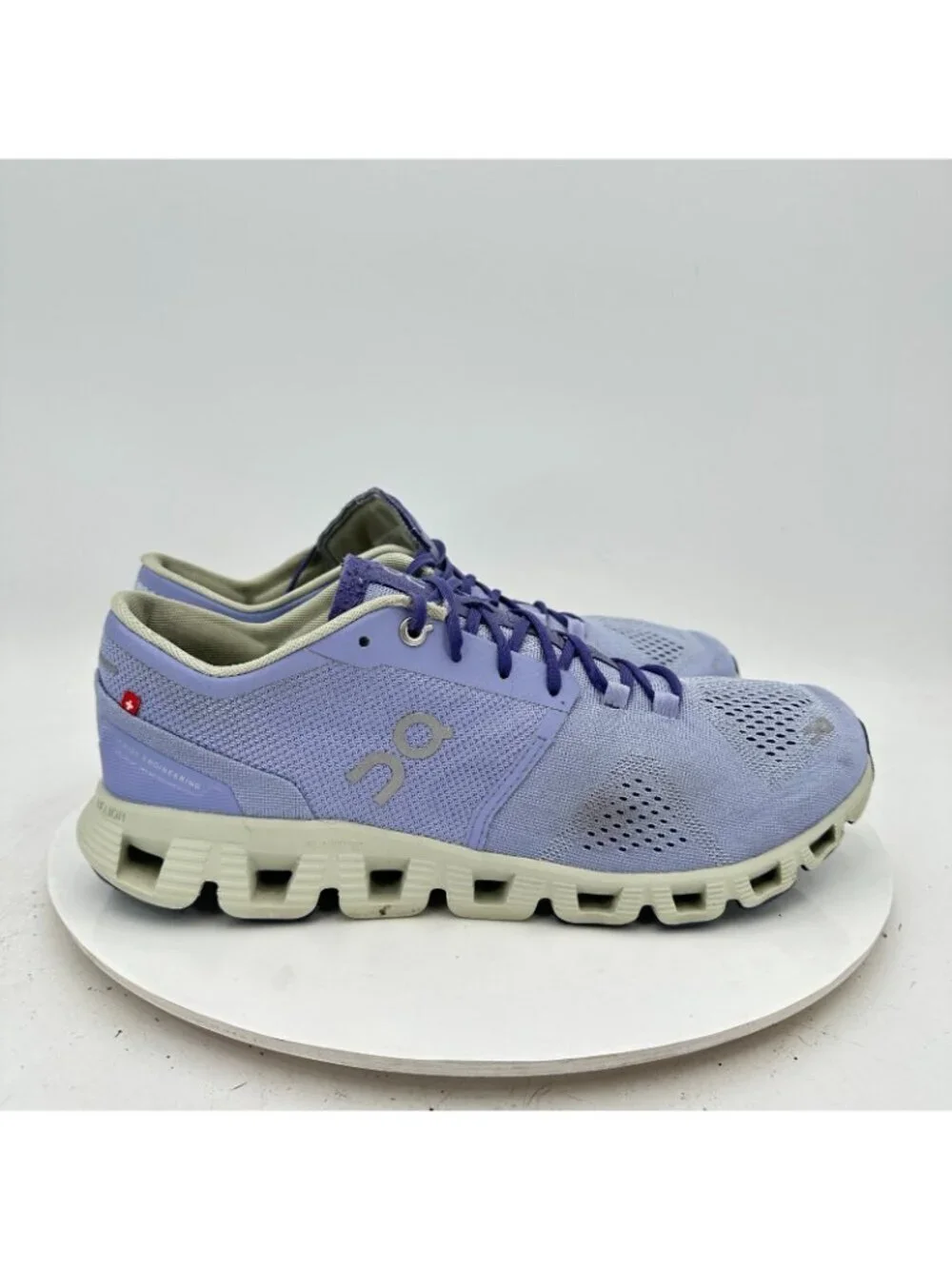 On Cloud X Swiss Engineering Women Size 10.5 Lavender Ice Running Shoes